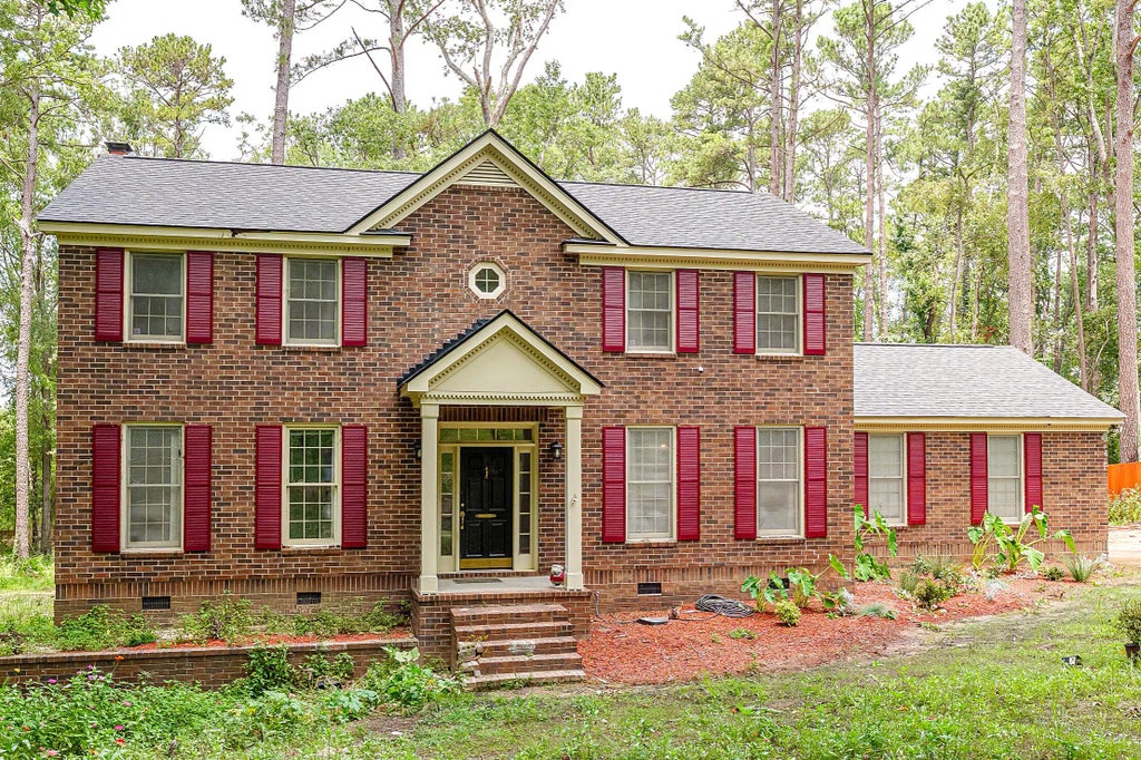 1888 Knobcone Avenue, 