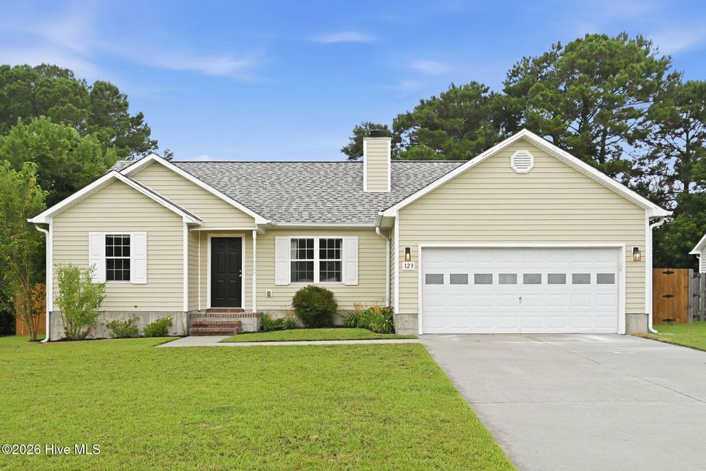123 Lawndale Lane, Sneads Ferry