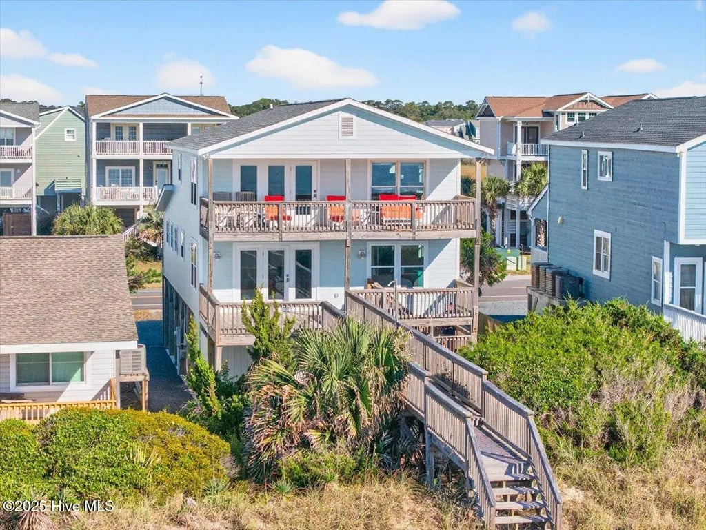 877 Ocean Boulevard W, Holden Beach