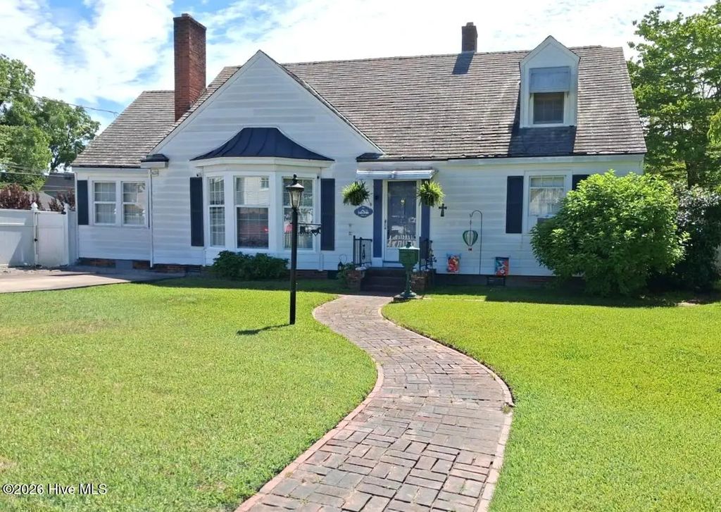 104 Locust Street, Elizabeth City