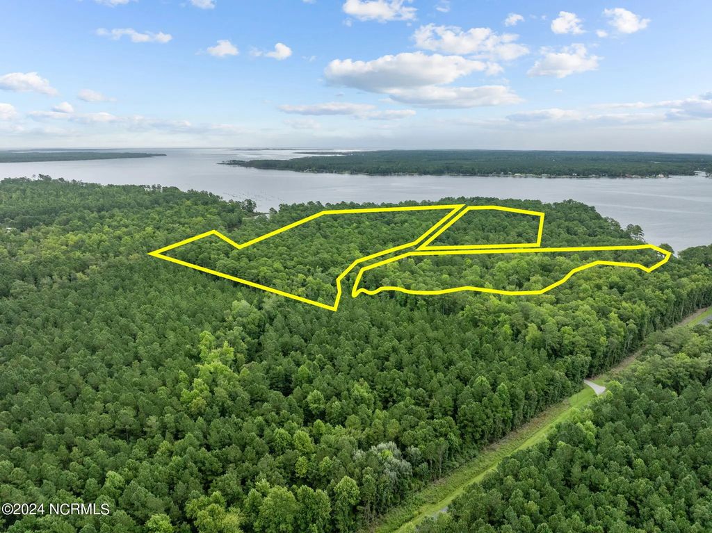 000 Blue Heron Drive, Bayboro