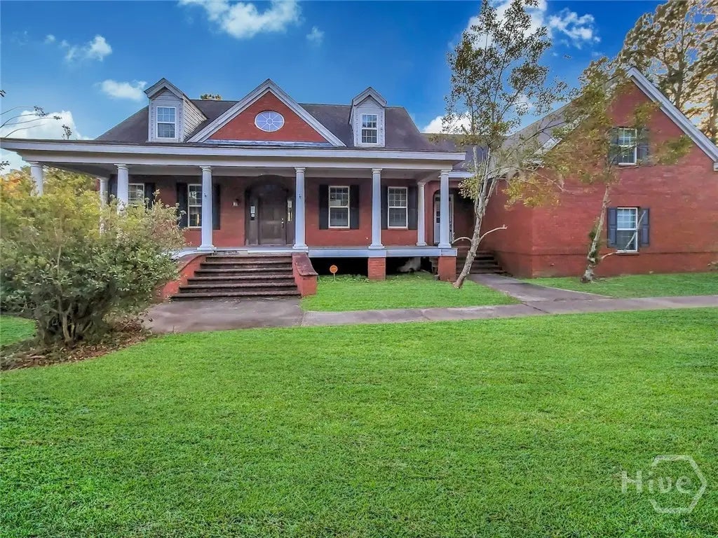 221 Lyman Hall, Savannah