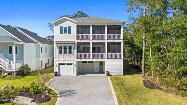 111 Sw 22nd Street, Oak Island