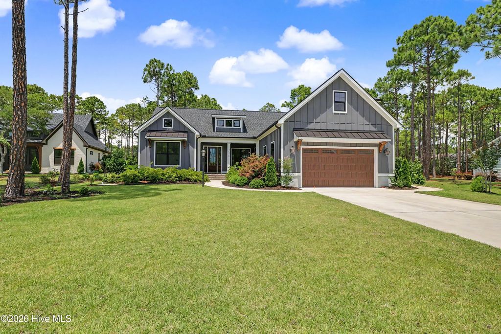 3570 White Spruce Glen, Southport