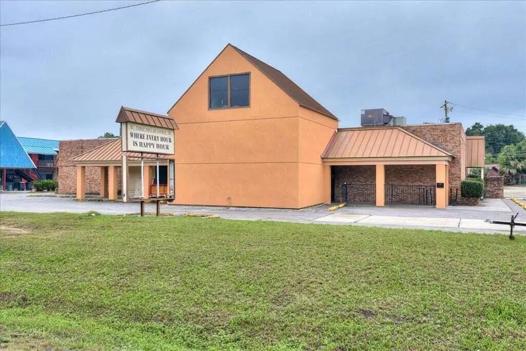 1524 Gordon Highway, Richmond