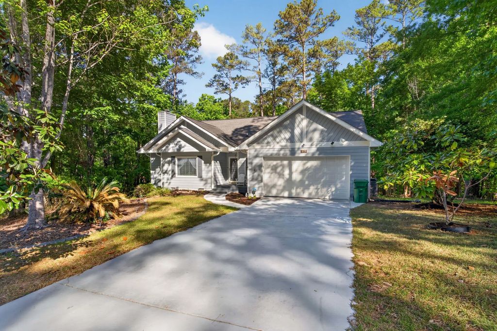219 Windy Circle, McCormick