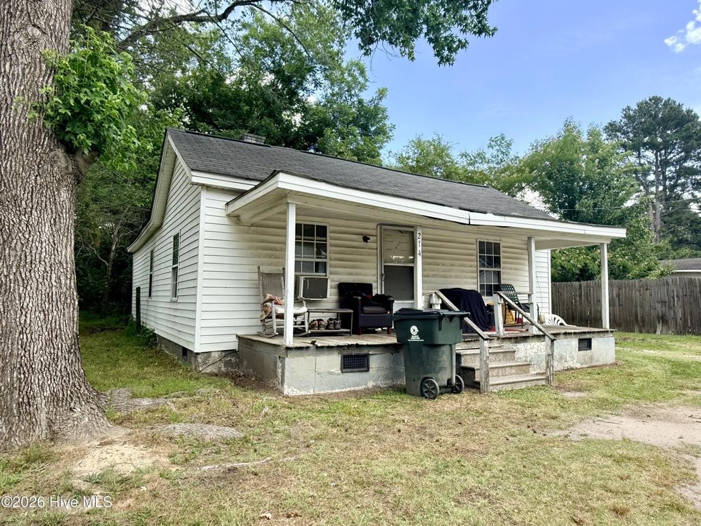 214 Louis Jenkins Drive, Bethel
