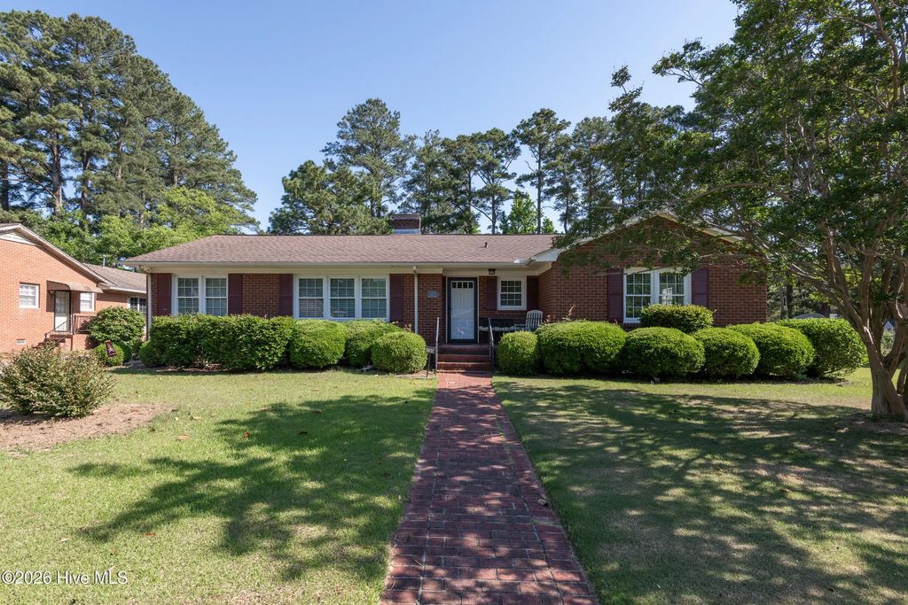 1705 Englewood Drive, Greenville