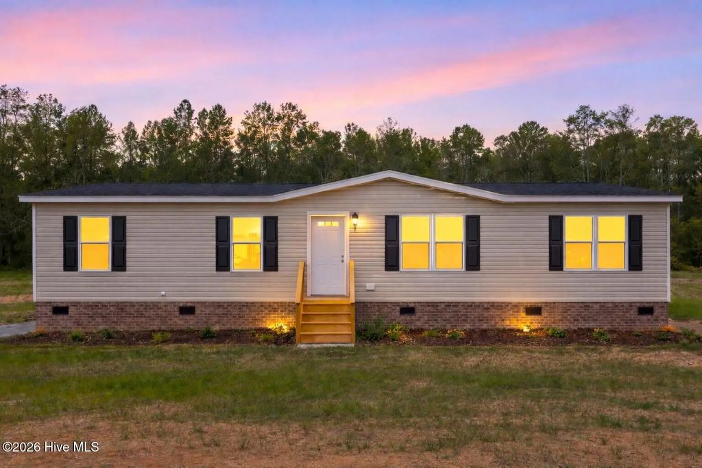 1755 Lynch Road, Hollister