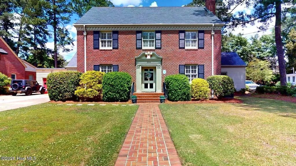 206 W James Street, Mount Olive