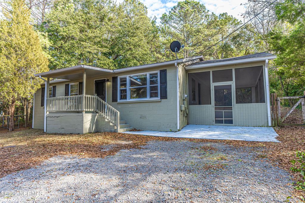 885 S Stephens Street, Southern Pines