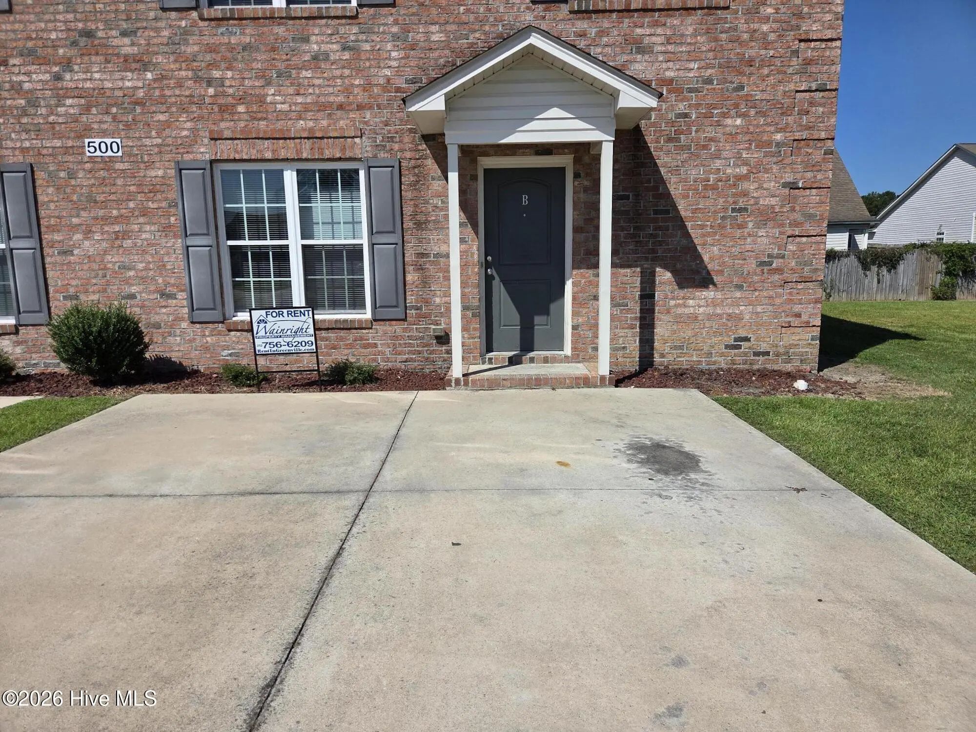 500 Hillshade Court B, Winterville