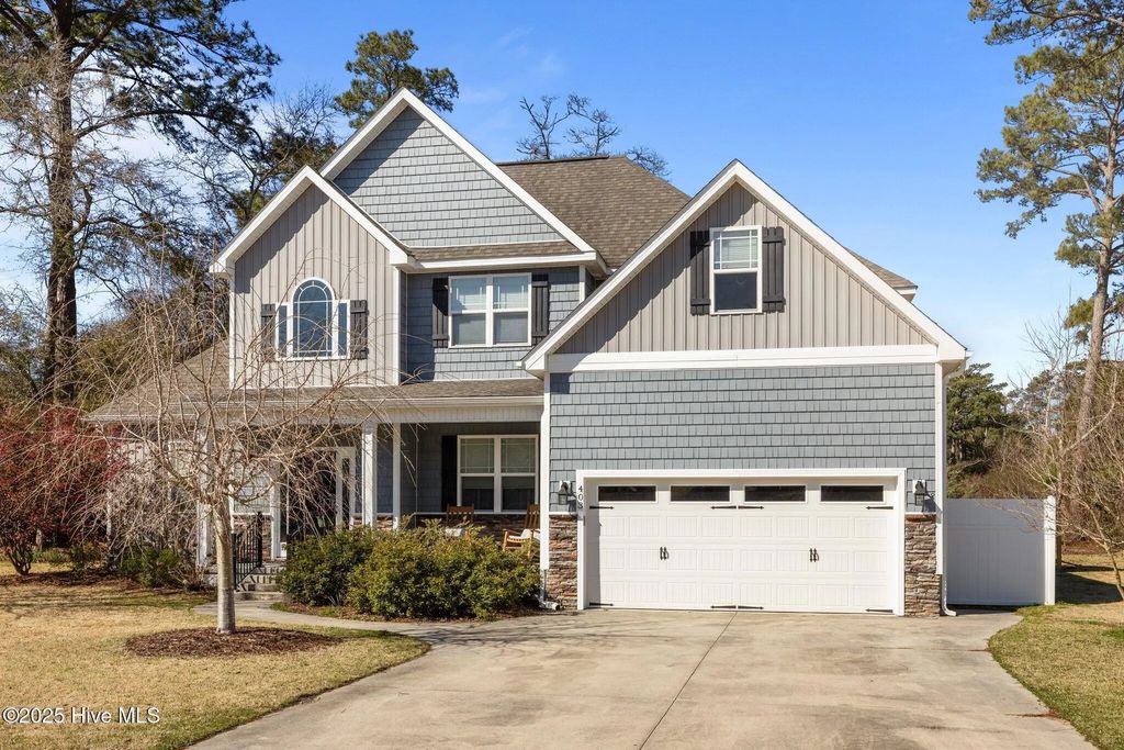 403 Ardan Oaks Circle, Cape Carteret