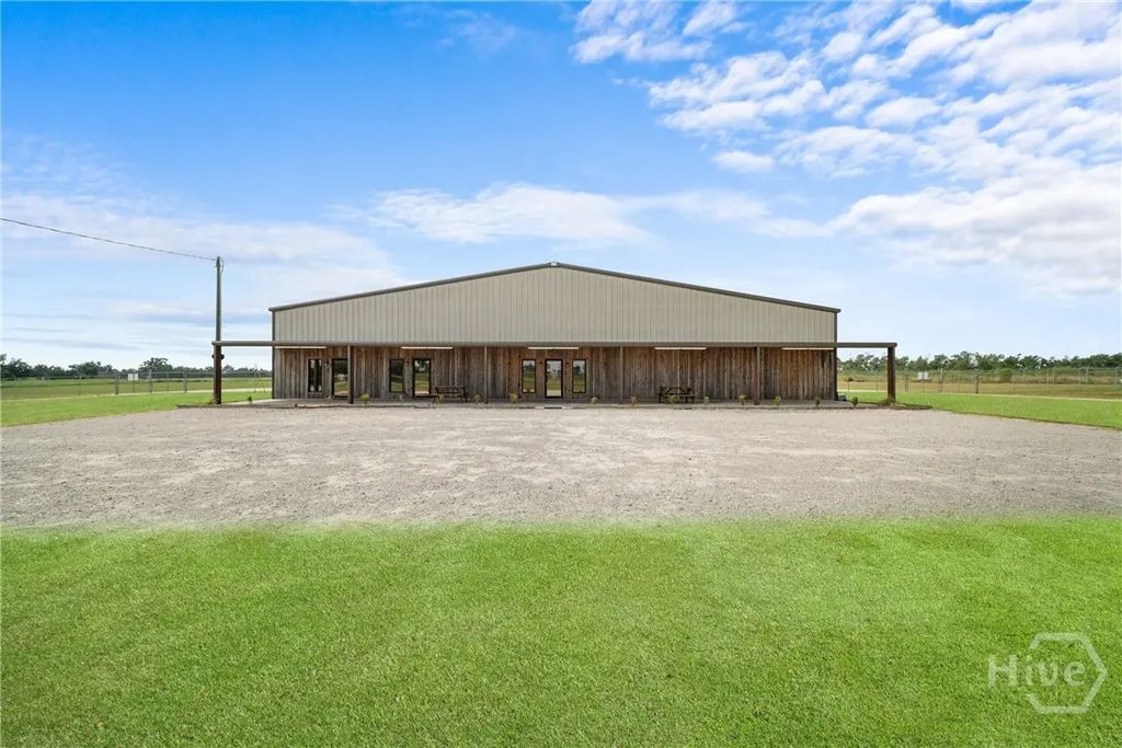 101 Old Dairy Road, Ailey