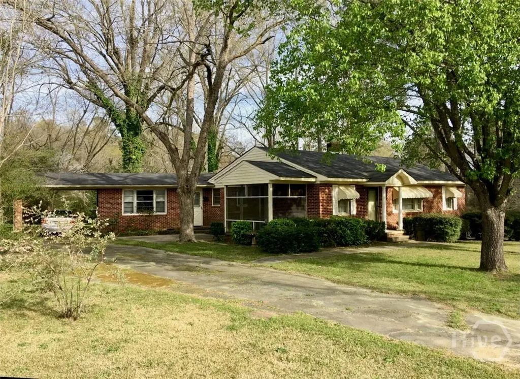 67 Lakeview Drive, Sparta