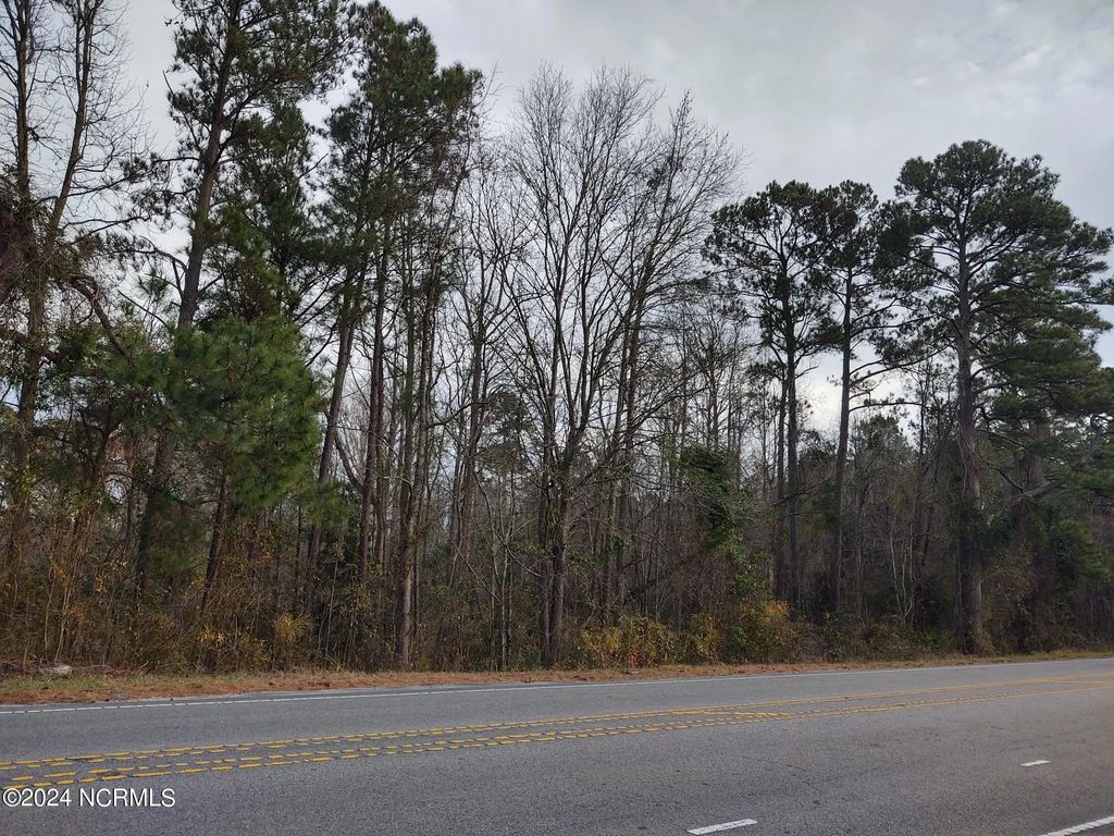 8 Hwy. 50, Holly Ridge