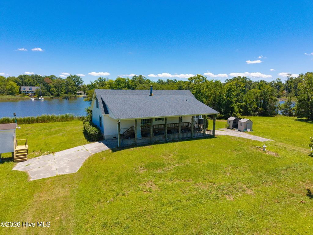 312 Martin Creek Drive, Beaufort