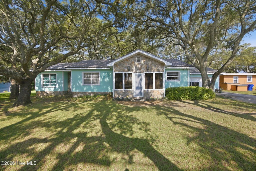 502 Fourth Street S, Carolina Beach