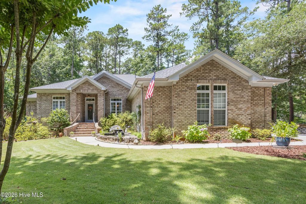 665 Jackeys Creek Lane Se, Leland