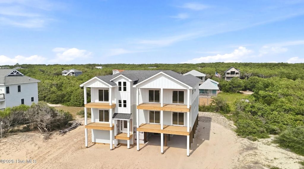 2284 Sandfiddler Road, Corolla
