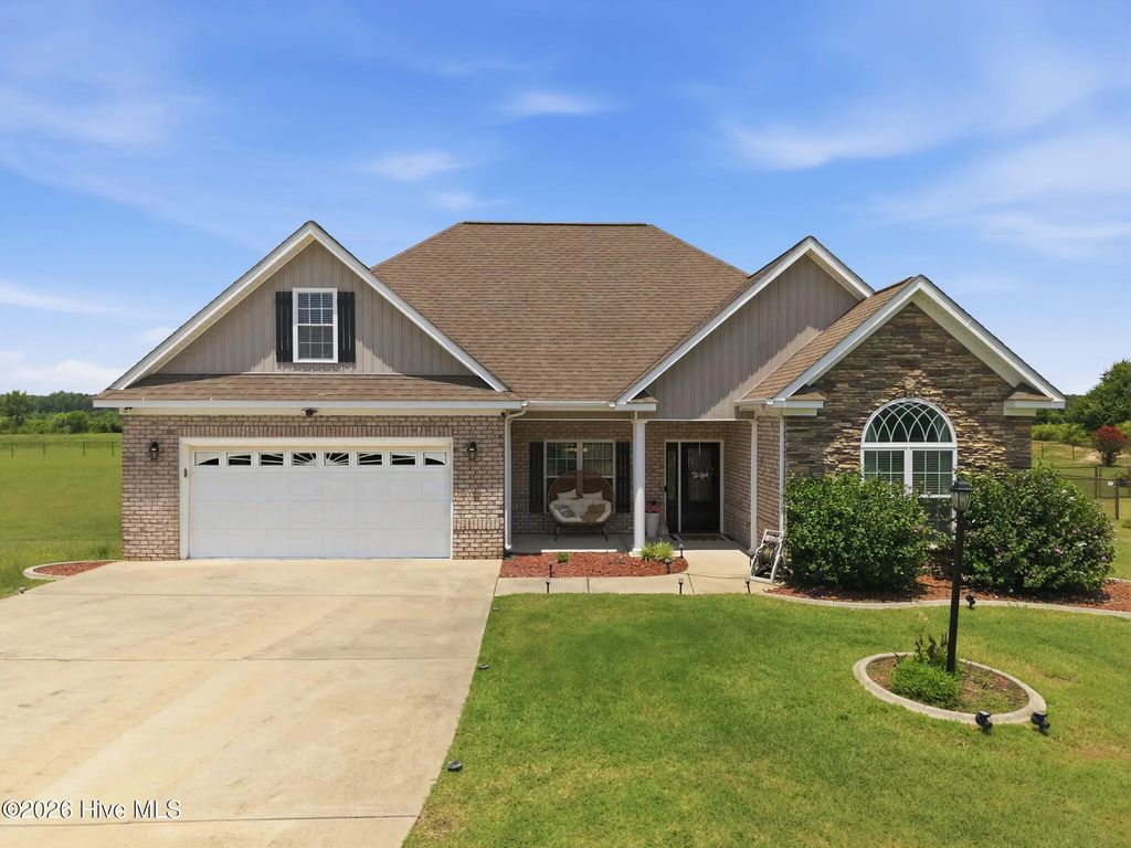 112 N Merganser Drive, Pikeville