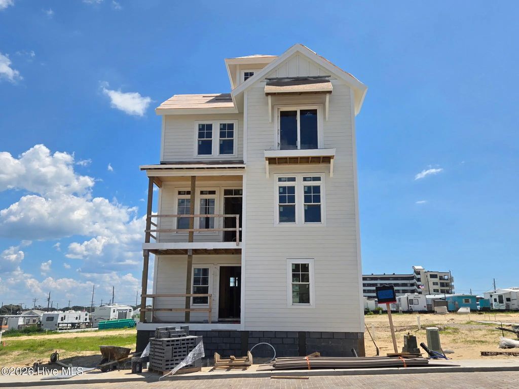 323 Black Pearl Drive, Indian Beach