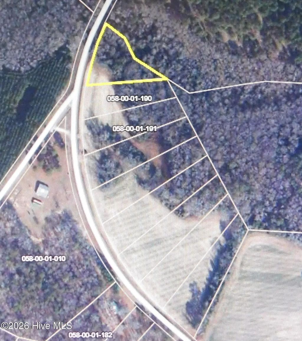 01 Salem Road, Bennettsville