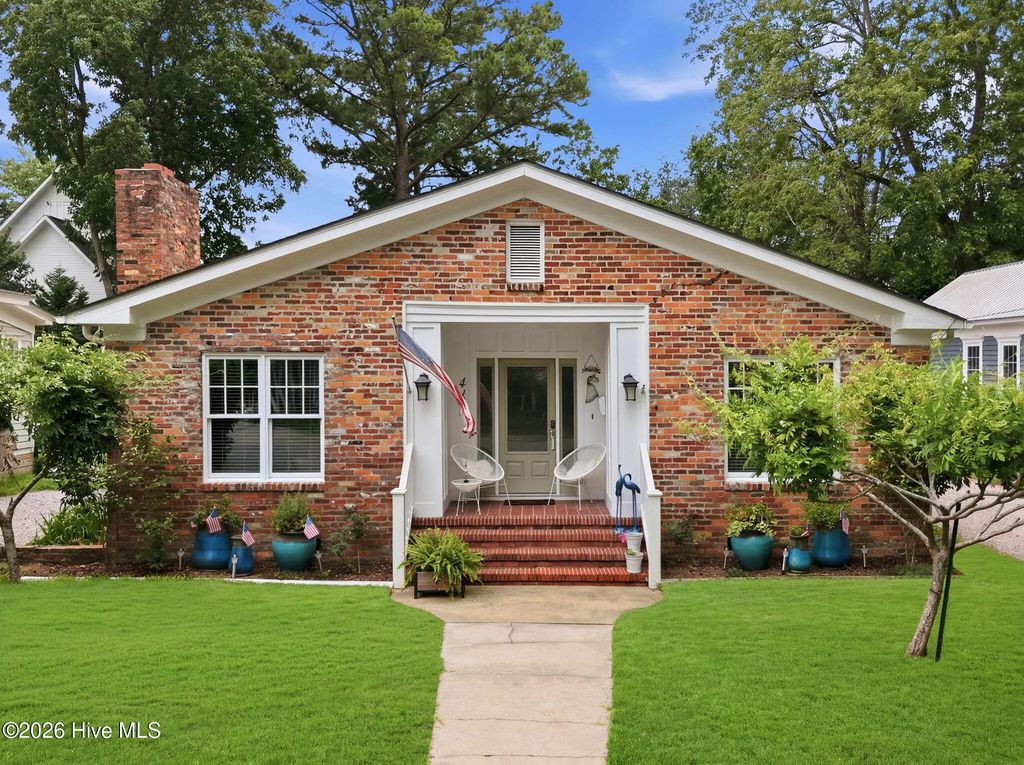 419 E Main Street, Washington