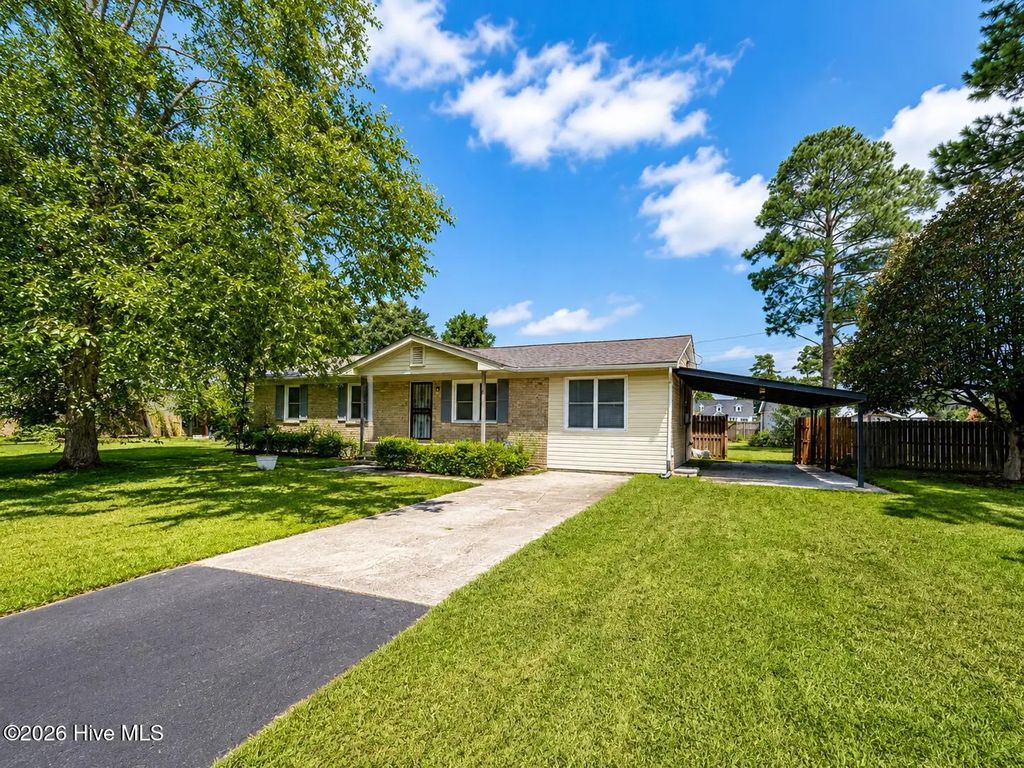 406 Drexel Lane, Winterville