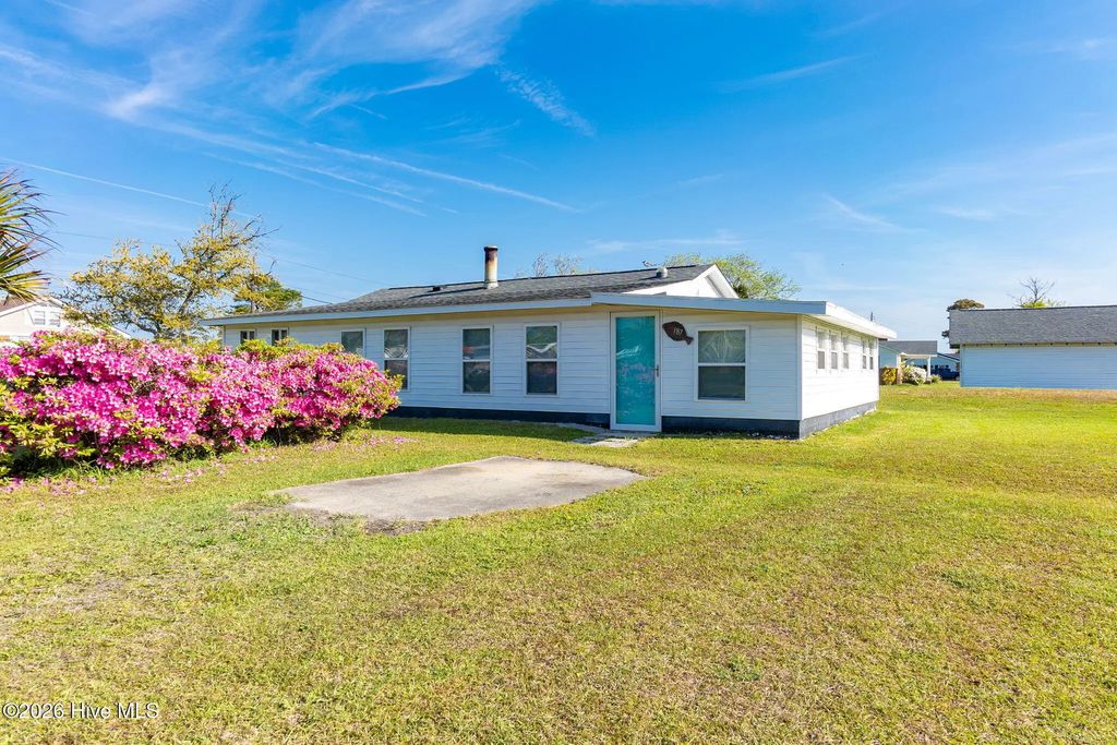 187 Mullens Drive, Harkers Island