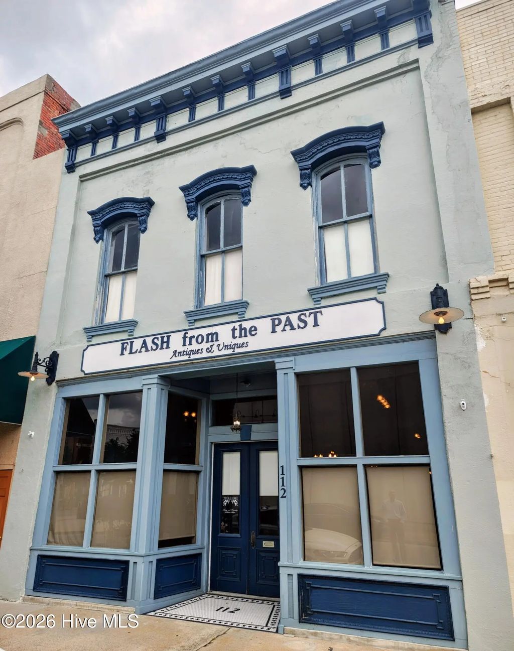 112 E Main Street, Washington