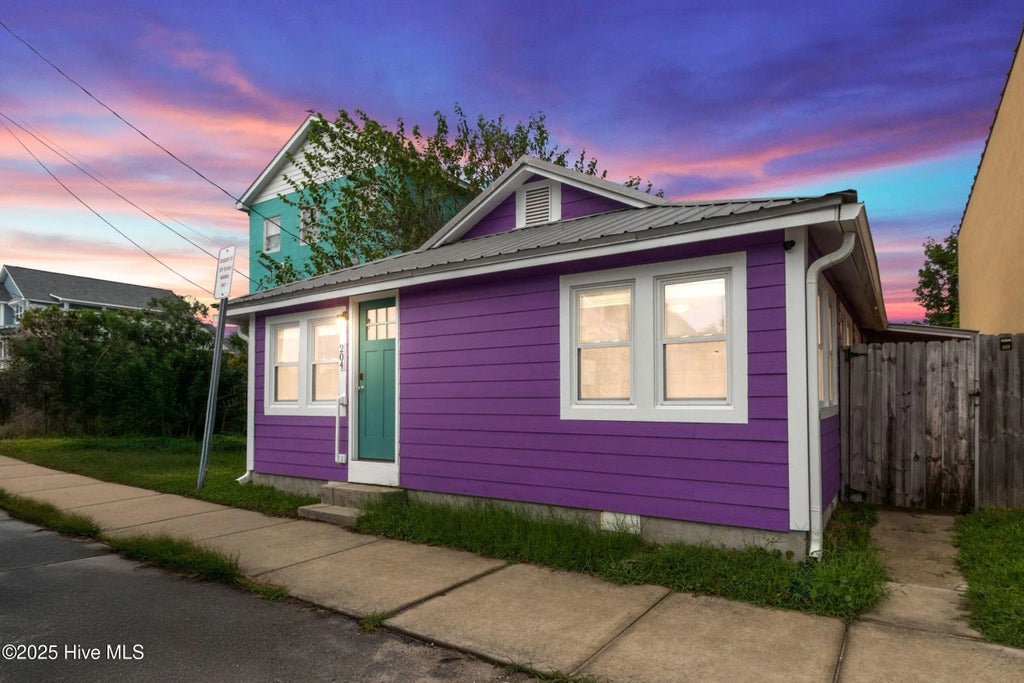 204 Charlotte Avenue, Carolina Beach