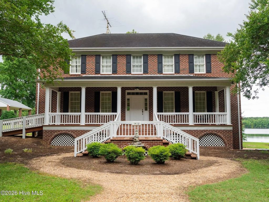 1428 Deberrys Mill Road, Conway