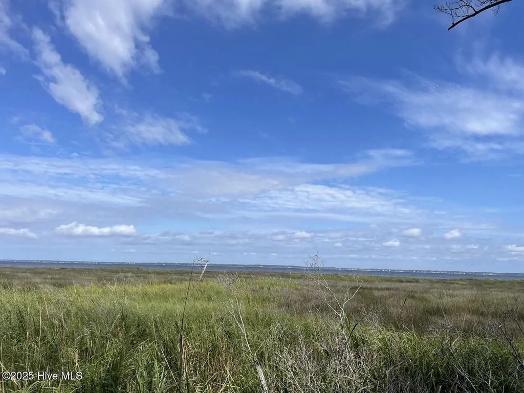 237 Garbacon Drive, Beaufort