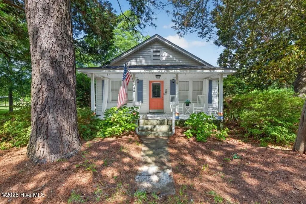 44 Jackson Street, Bayboro