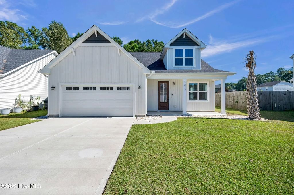 1212 Kerr Lake Drive, Leland