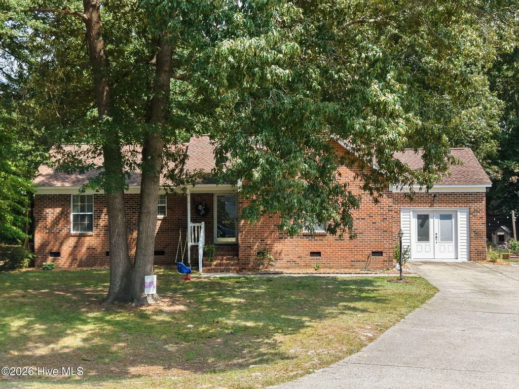2528 Bradford Court, La Grange