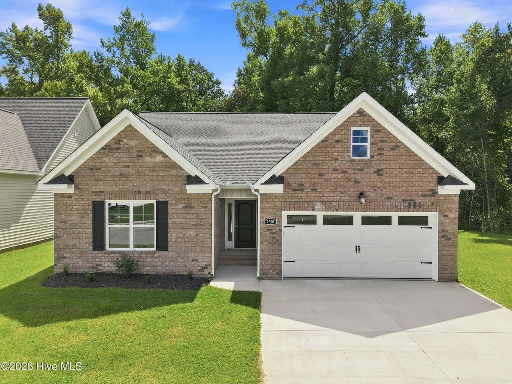 1301 Hunley Court, Winterville