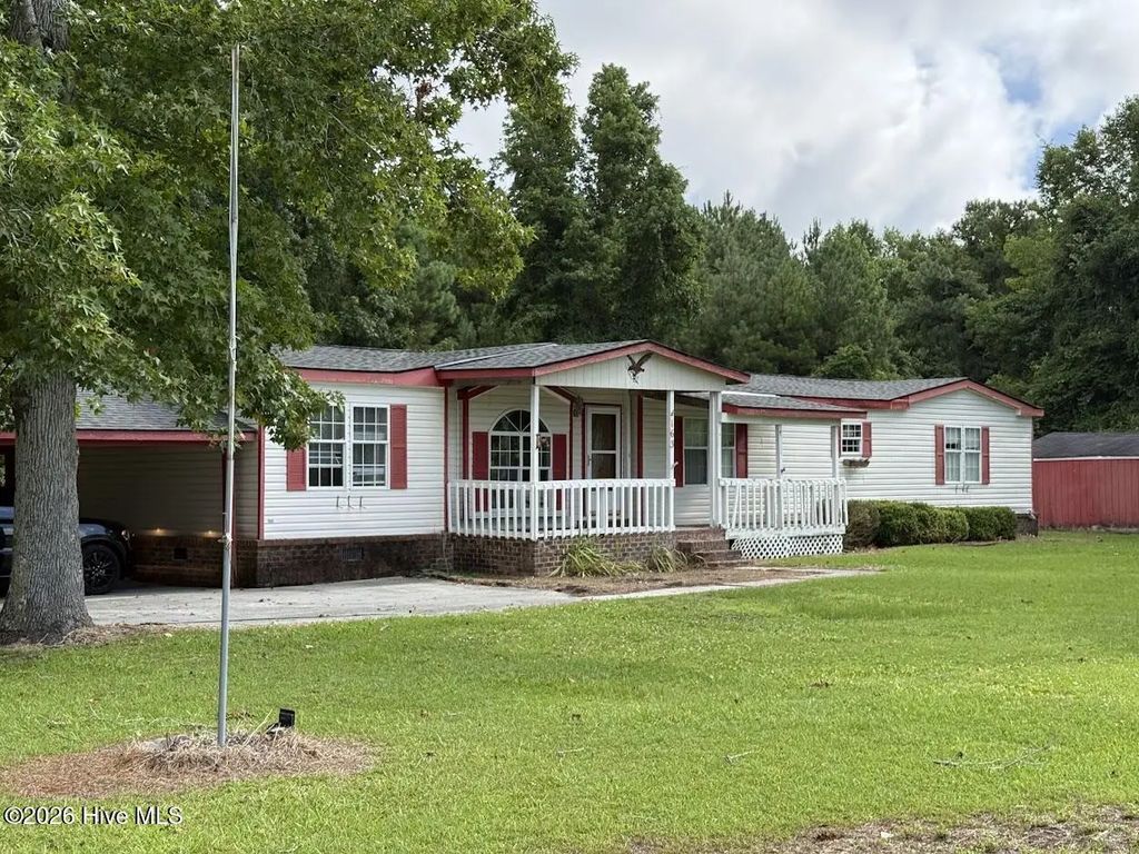 163 Great Neck Landing Road, Hubert
