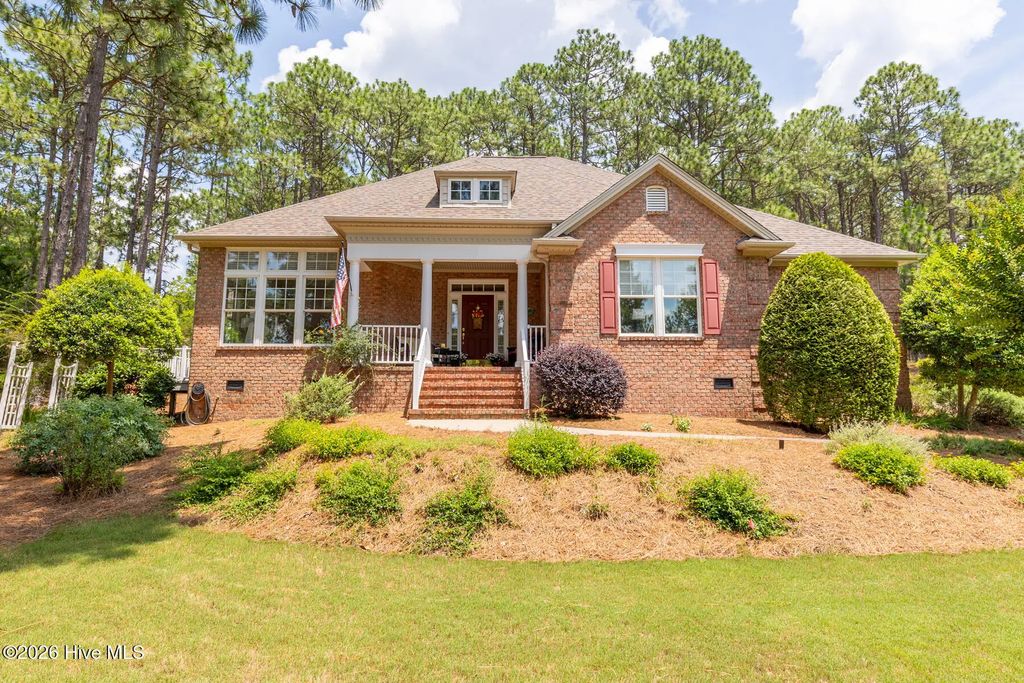 114 Andrews Drive, West End