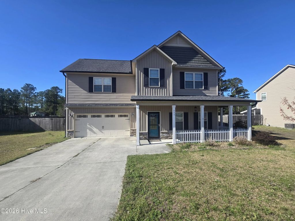 333 Inverness Drive, Hubert