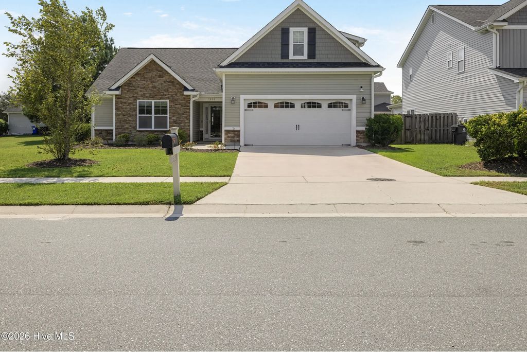 1651 Provincial Drive, Leland
