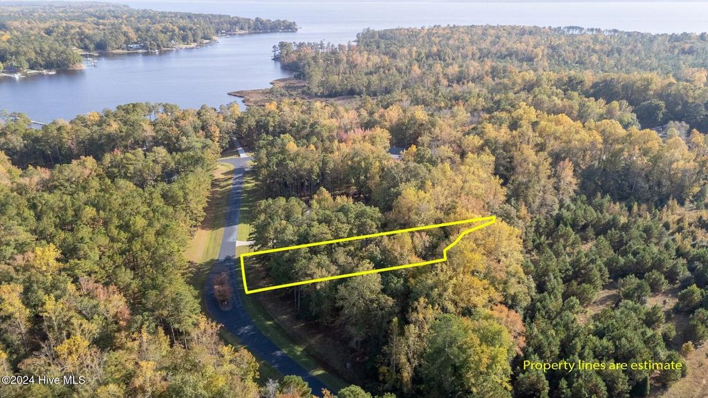 96 Highland Avenue, Grantsboro