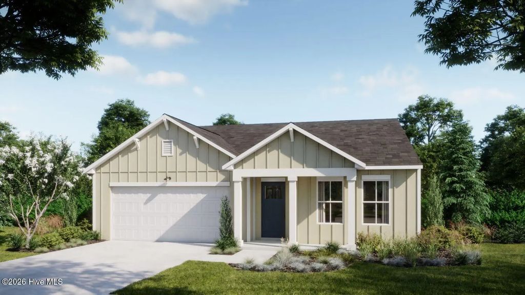 1054 Lake House Road 12, Leland