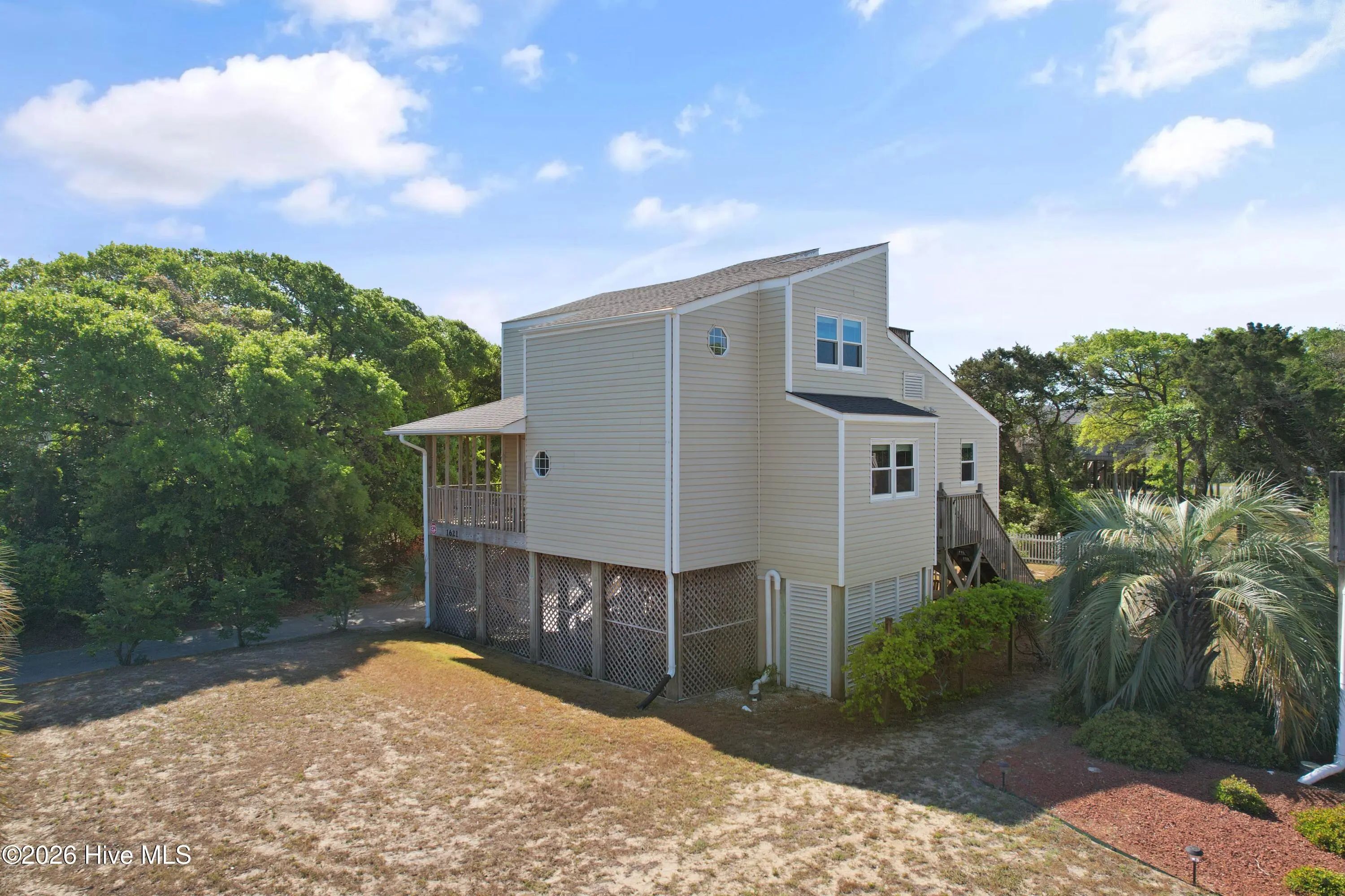 1621 E Pelican Drive, Oak Island Beach