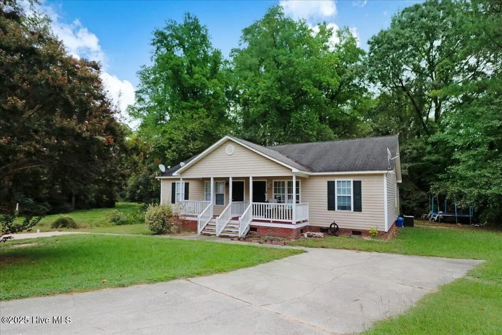 158 Creekside Drive, Four Oaks