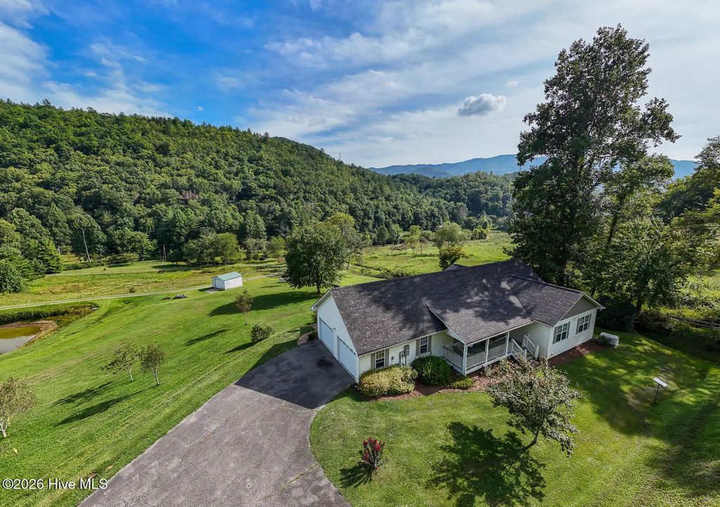 1056 Franks Creek Road, Robbinsville