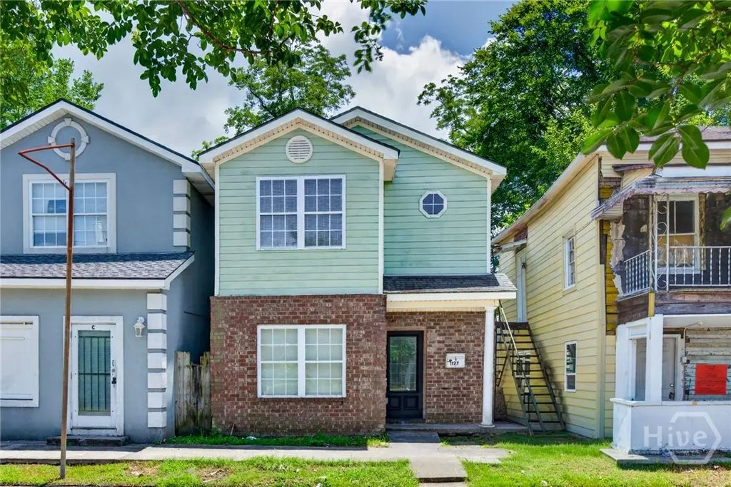 1127 E Bolton Street, Savannah