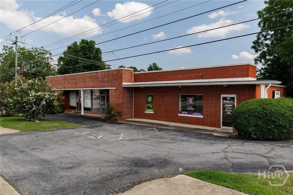 2109 W Broad Street, Athens