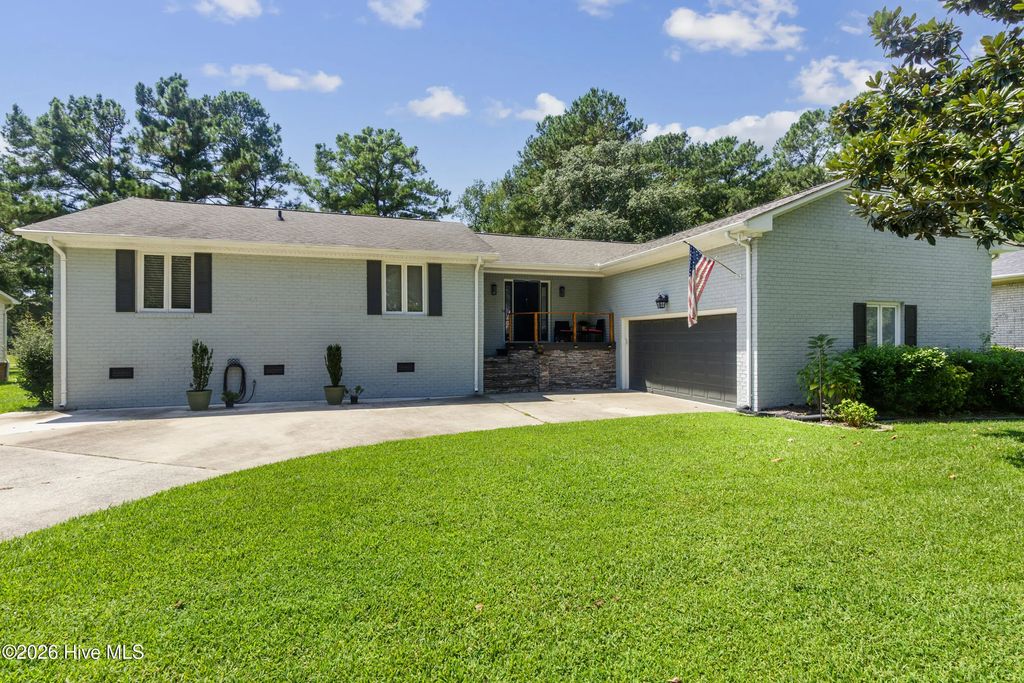 701 Plantation Drive, New Bern